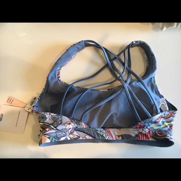 BRAND NEW VS SPORTS BRA - Picture 2 of 2