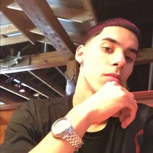 Meet your Posher, Christian