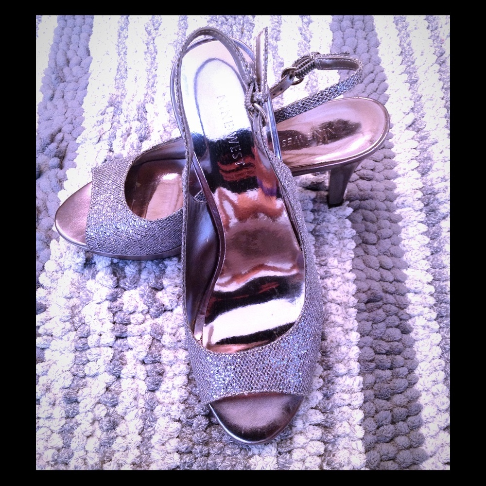 ❌ SOLD ❌ Dazzling Sling Backs