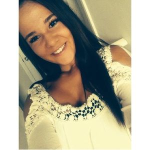 Meet your Posher, Vanessa