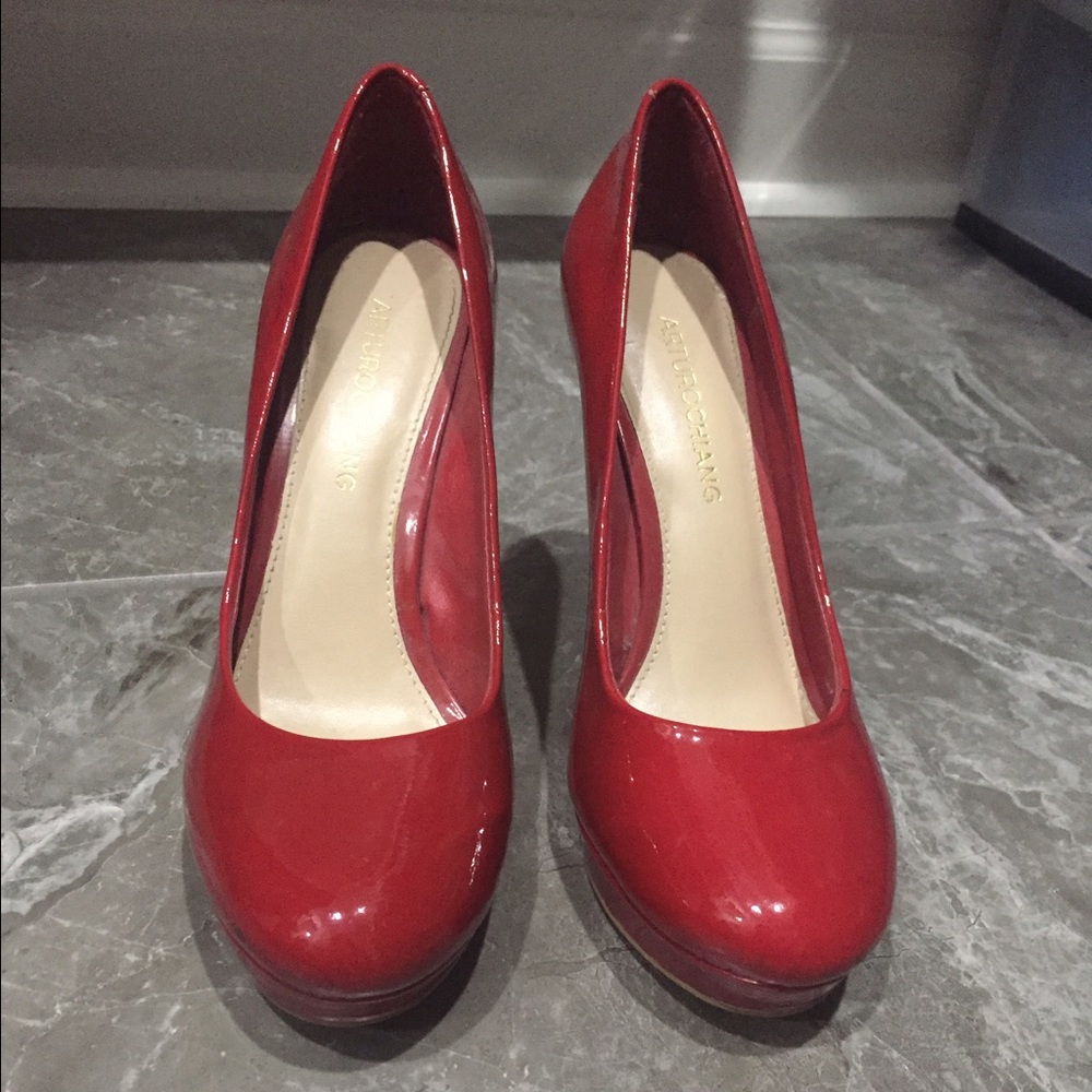 Arturo Chiang red heels