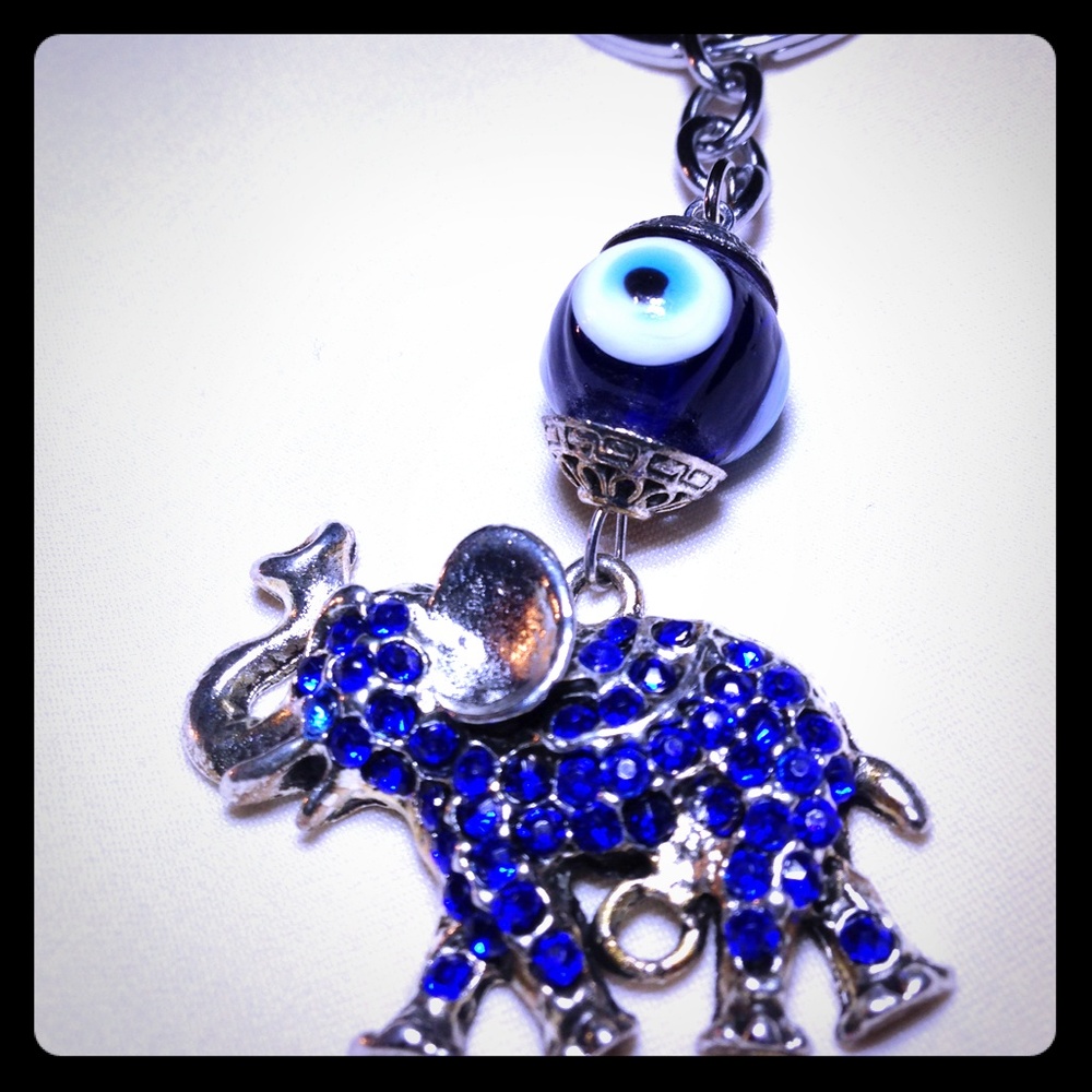 🎅FREE Key Chain Rhinestone Elephant w/$20purchase