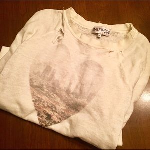 ☀️WILDFOX distressed sweatshirt