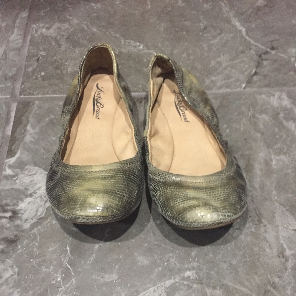 Lucky brand flats