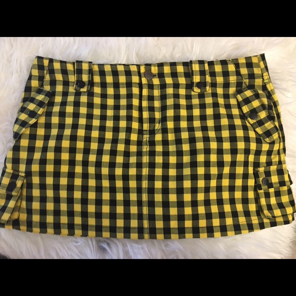 Funky plaid black and yellow skirt