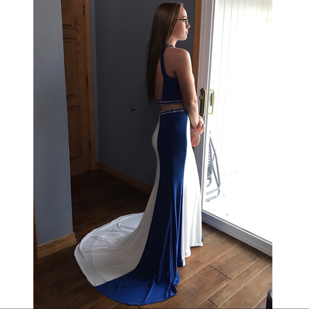 Stephen's Prom Dress - Picture 3 of 8