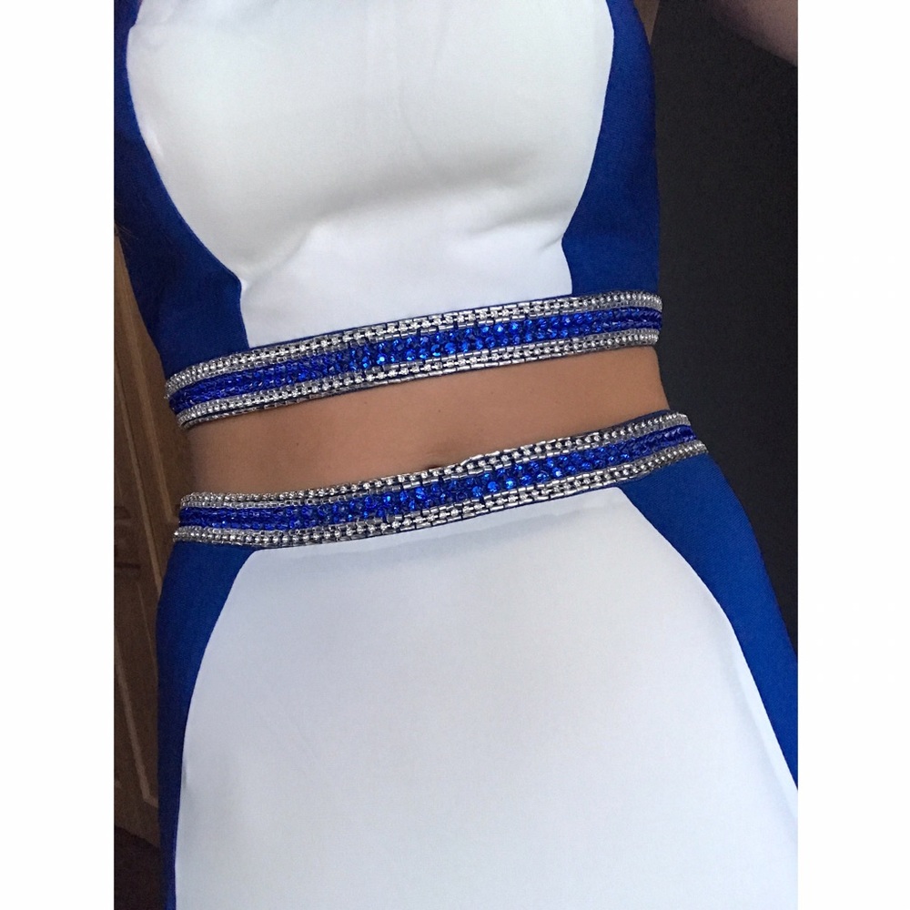 Stephen's Prom Dress - Picture 6 of 8