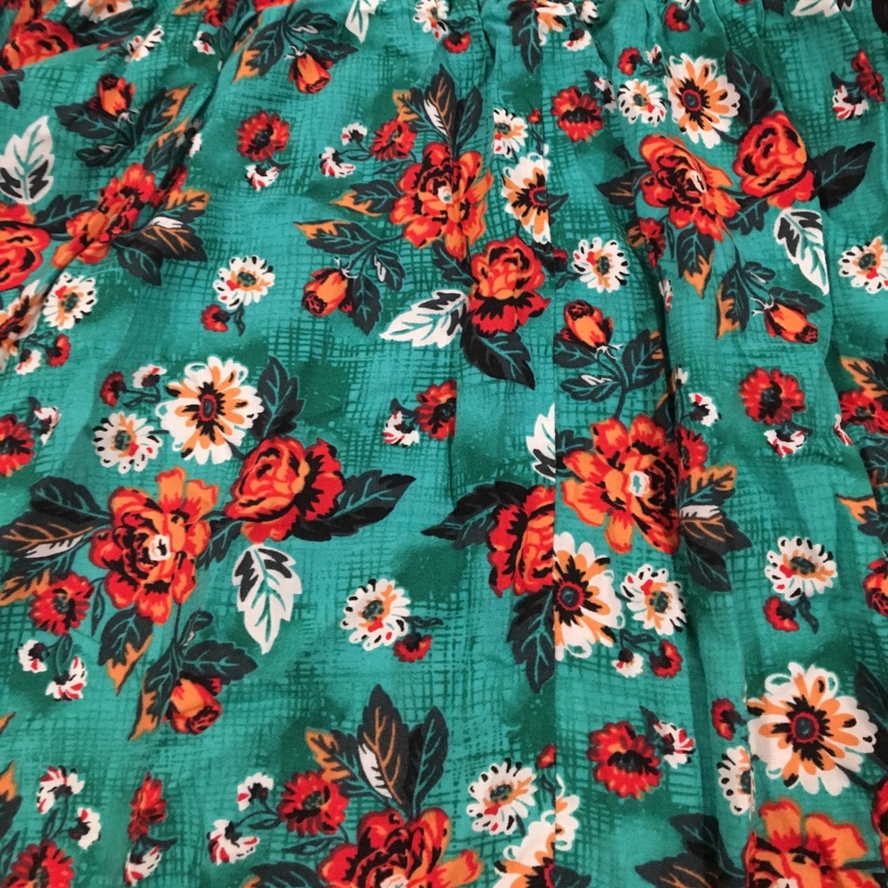 Cute Frenchi skirt - Picture 2 of 4