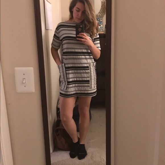 Cute Patterned Zara Dress with Pockets - Picture 3 of 4