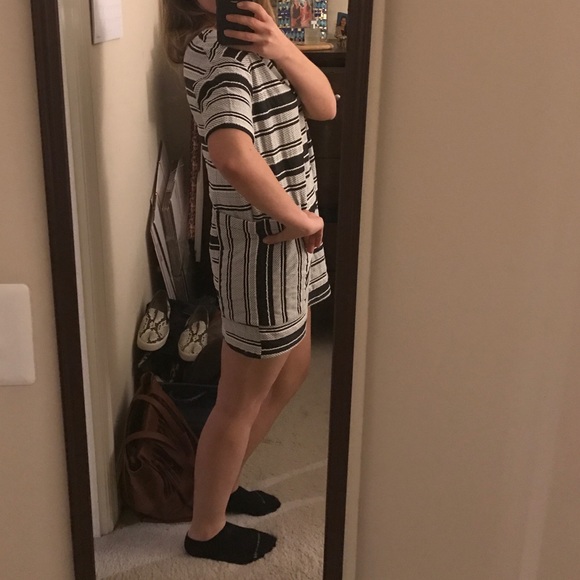 Cute Patterned Zara Dress with Pockets - Picture 4 of 4