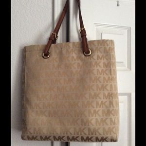 REDUCED! Michael Kors Tote