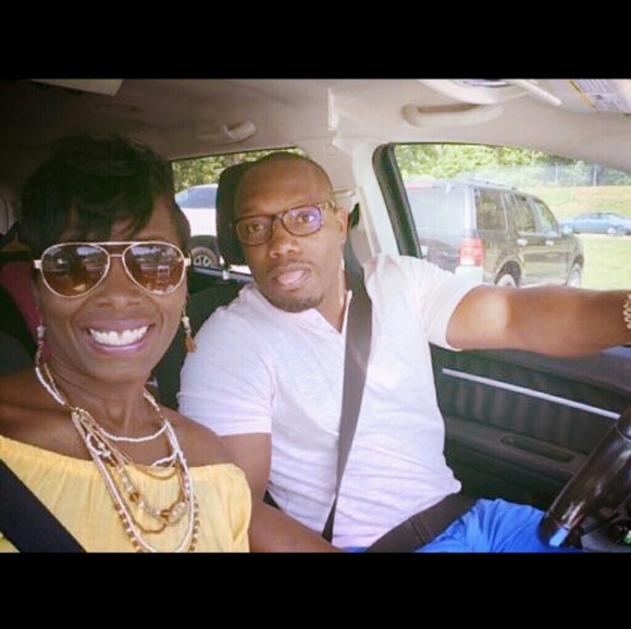 Meet your Posher, Lawanda - Picture 1 of 1