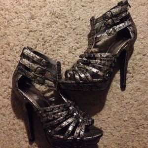 Printed strappy sandal