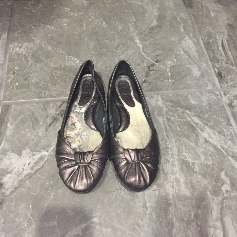 Born brown flats