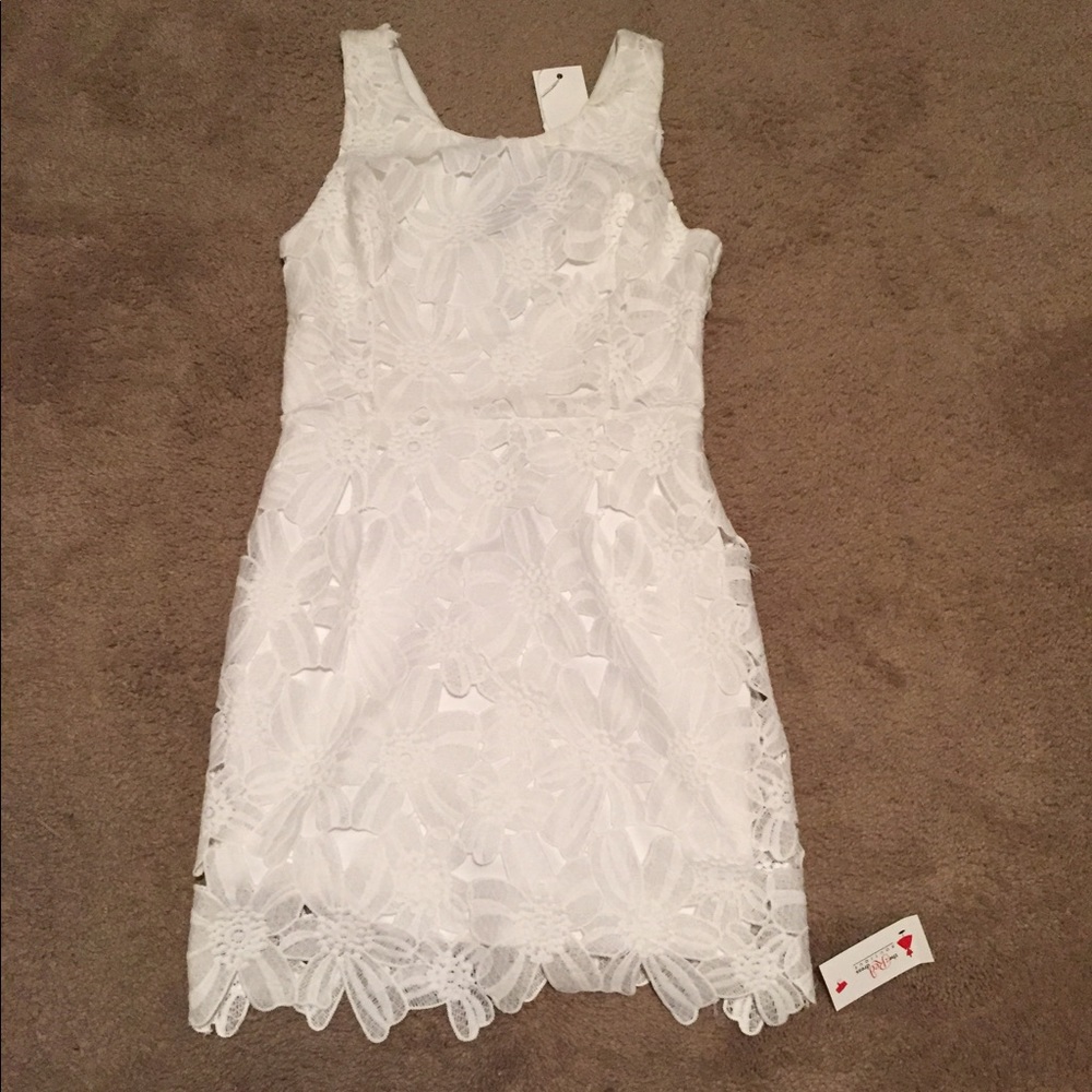 ❌❌SOLD❌❌NWT white lace dress