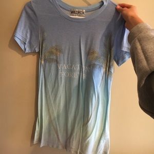 WILDFOX T SHIRT