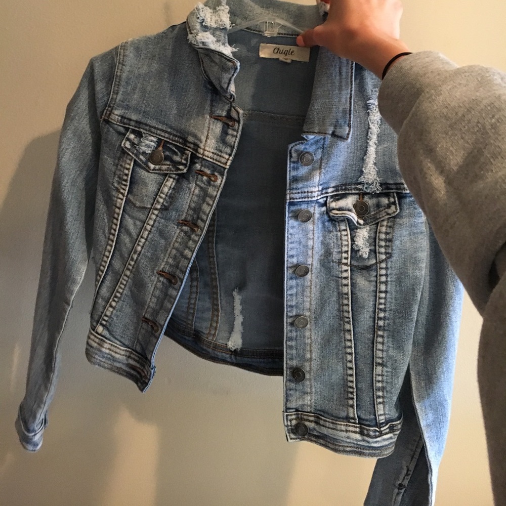 DISTRESSED DENIM JACKET