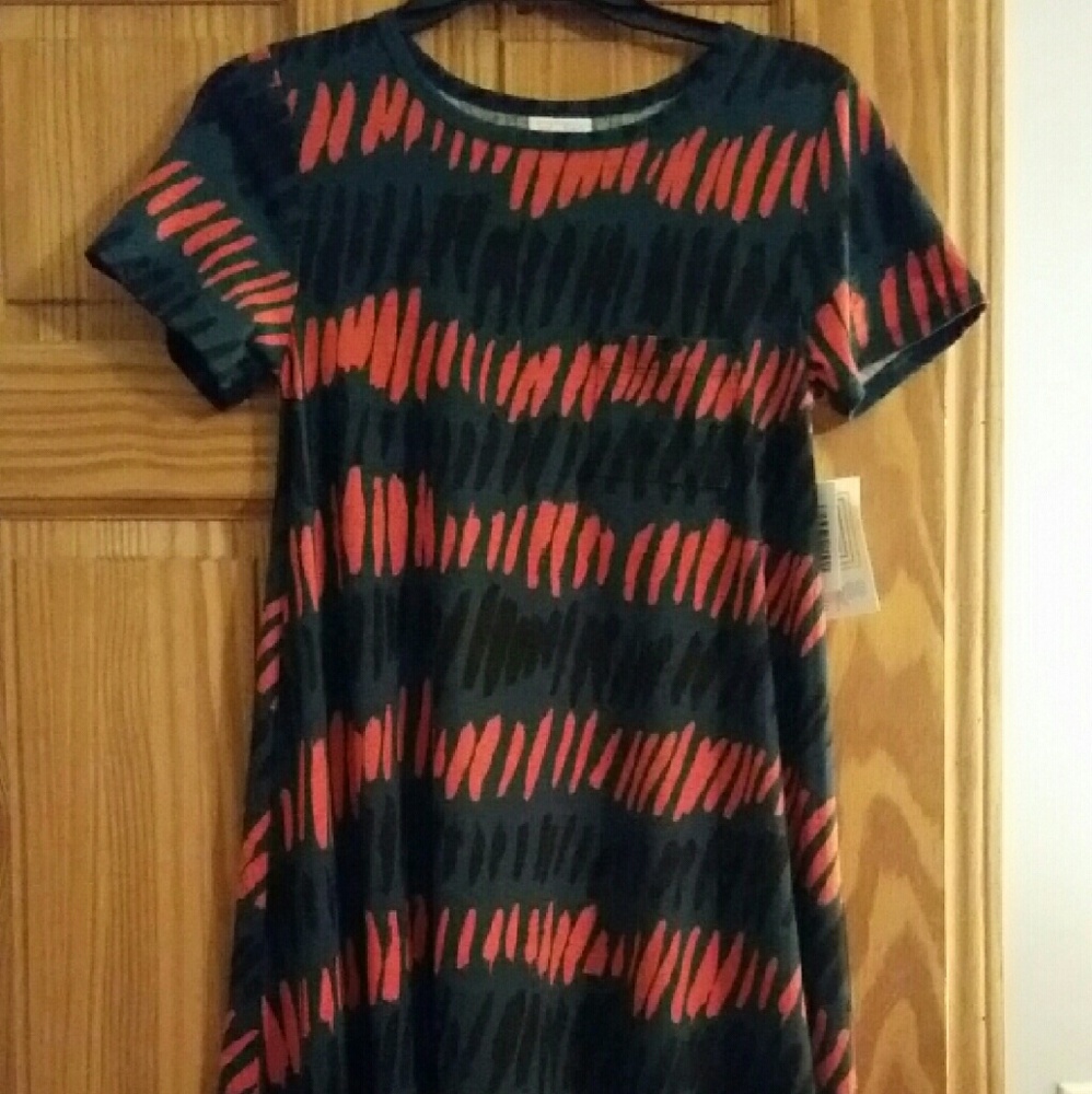Lularoe Carly t shirt dress NWT