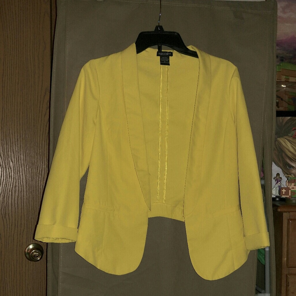 Yellow blazer