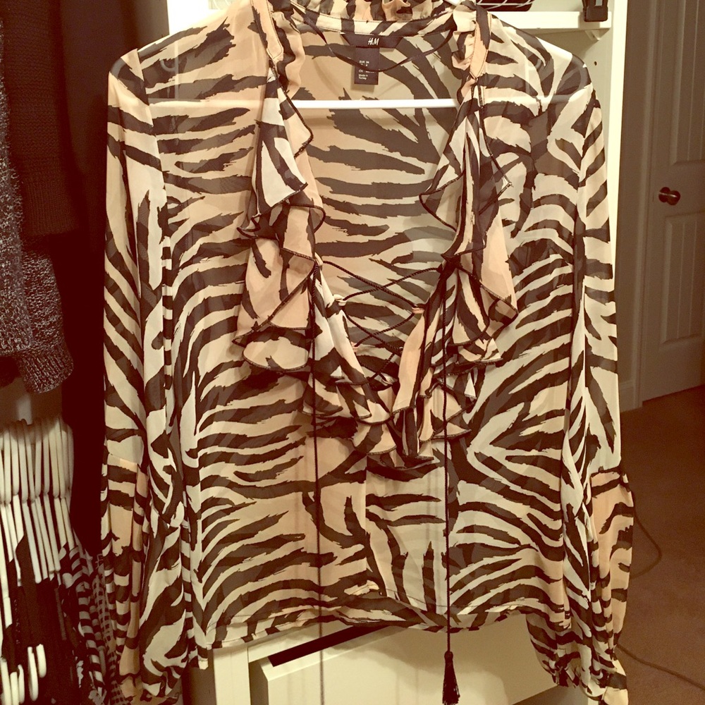 H&M low cut tiger striped blouse 4