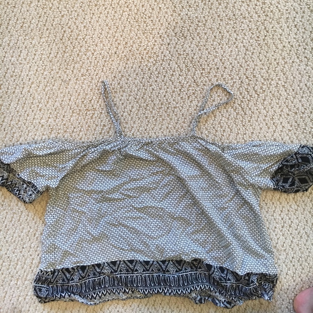 NEVER WORN OFF THE SHOULDER TOP