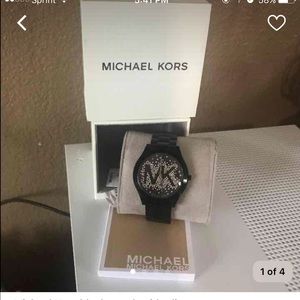 Michael kors black watch