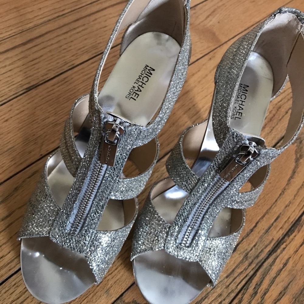 Michael Kors T-Strap Evening Sandals - Picture 2 of 4