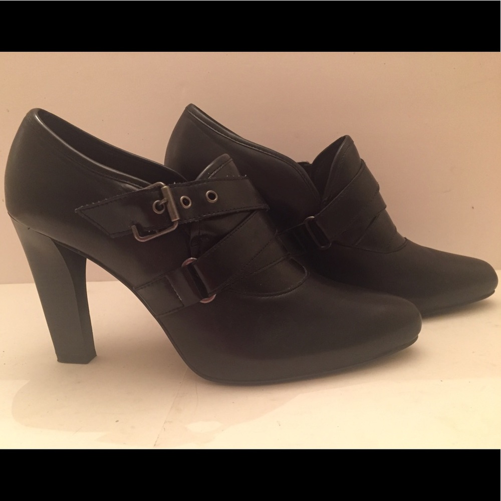 Simply Vera Vera Wang, Like New TO BE DELETED MAY3