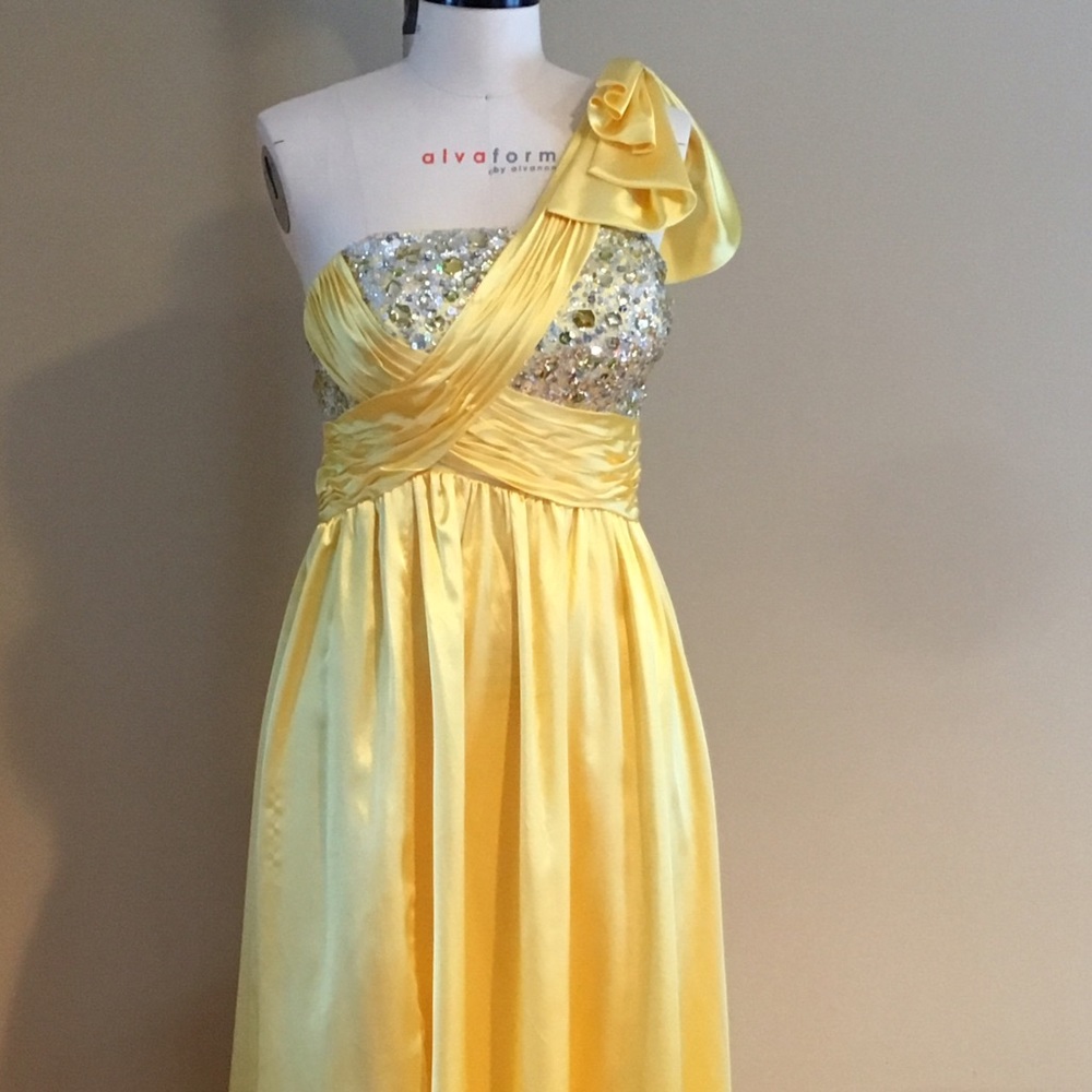 One Shoulder Yellow Dress