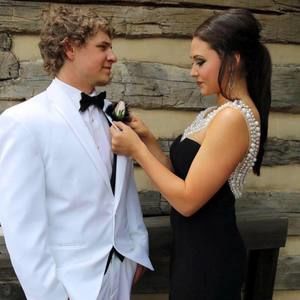 Meet your Posher, Courtney