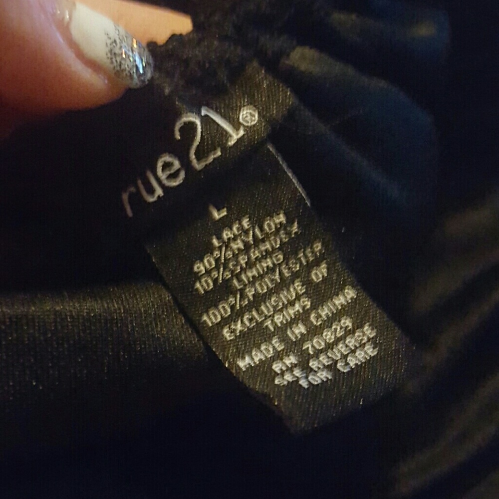 Dress - Picture 3 of 4
