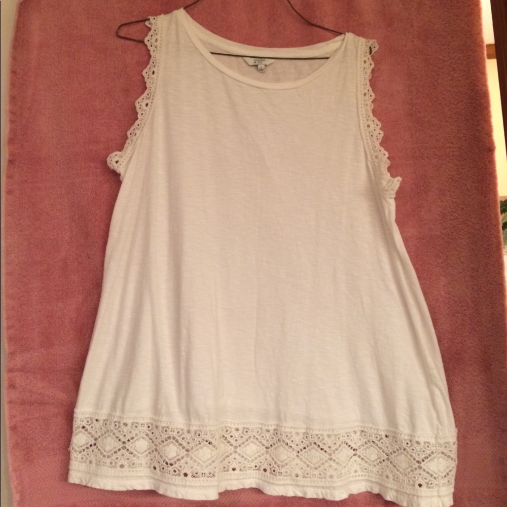 Crown & Ivy tank top
