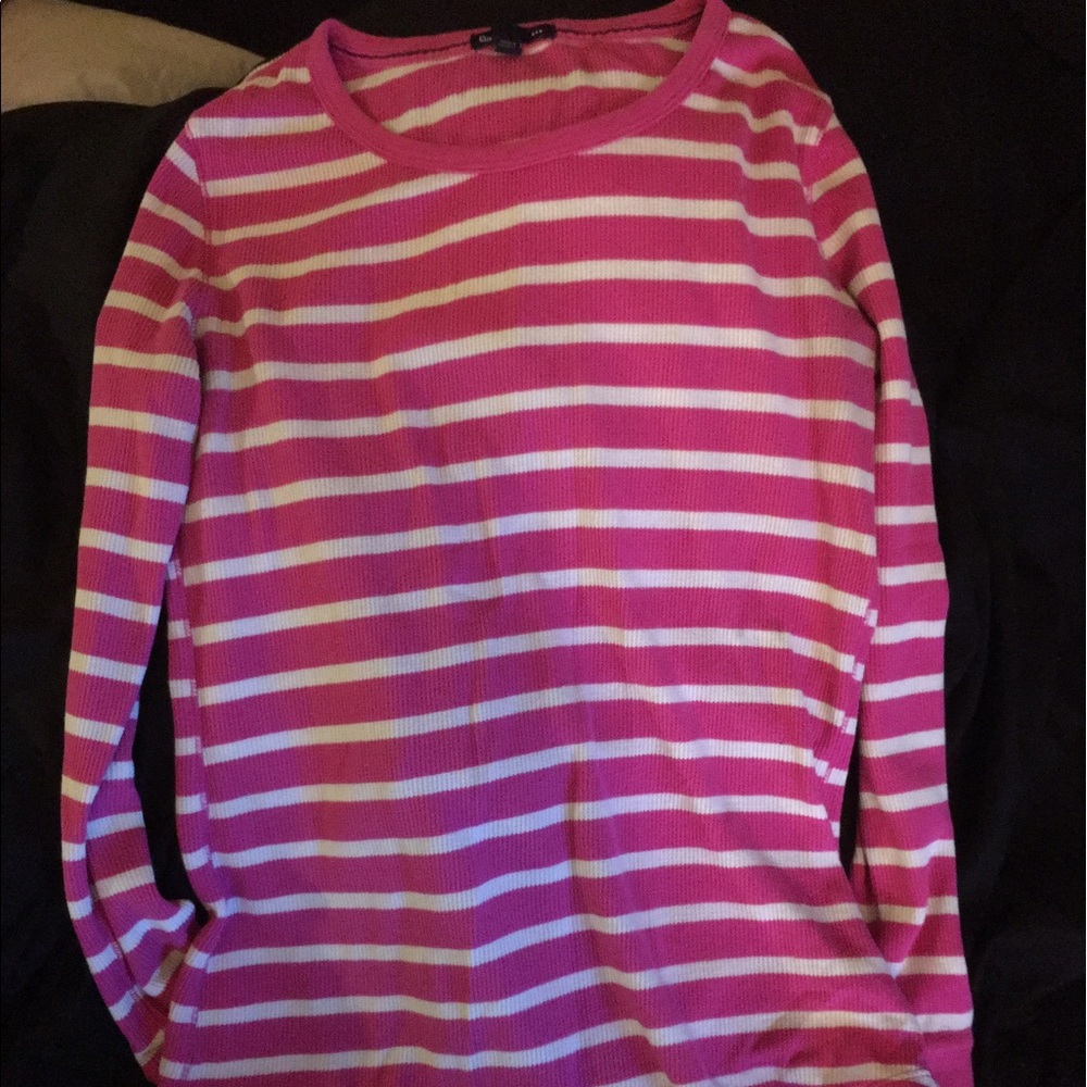Long sleeve pink and white gap sweater