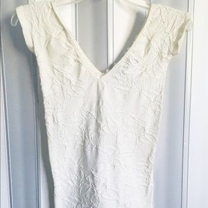 White patterned fitted top