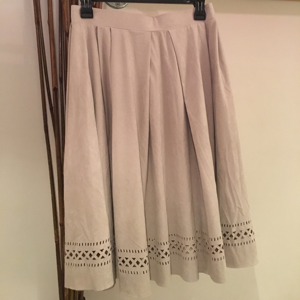 Beige suede skirt
