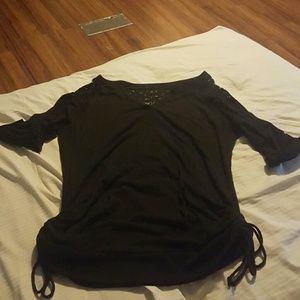 Half-sleeve top
