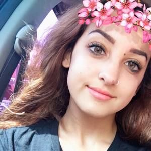 Meet your Posher, Halley dee