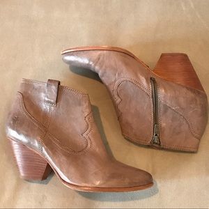 Frye Reina Bootie Excellent Condition!!!