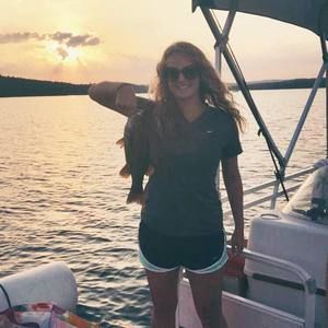 Meet your Posher, Julia