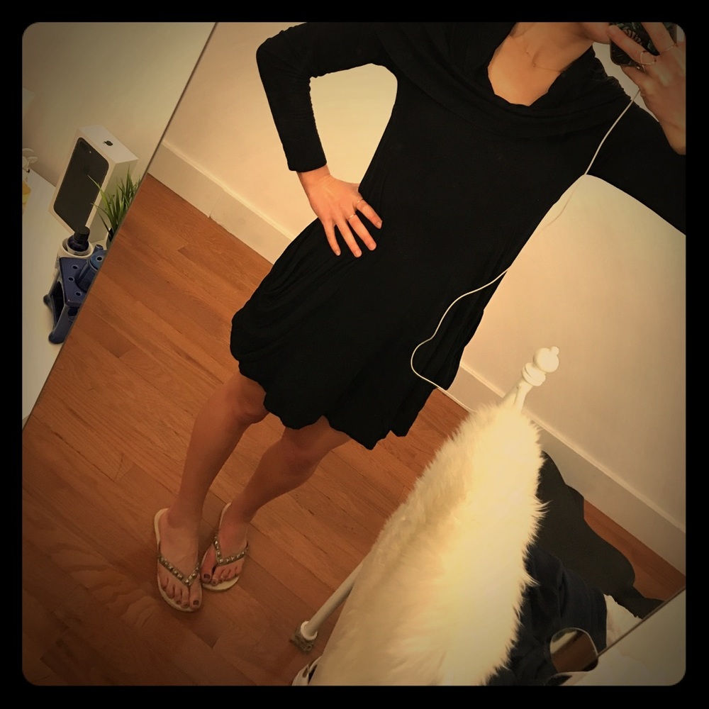 Kenzie Black SZ Small Swing Dress