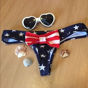 Super cheeky brazilian star print bow swim bottom
