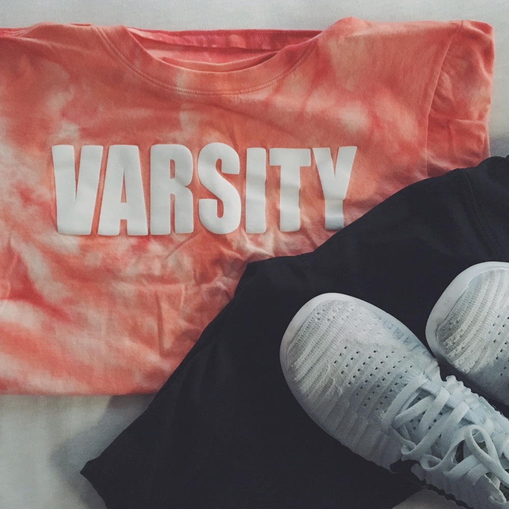 Nike varsity acid wash tee ✔️