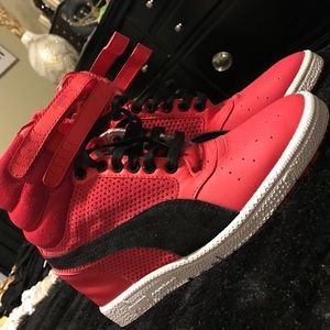 Wedge Tennis