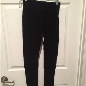 Quilted black leggings