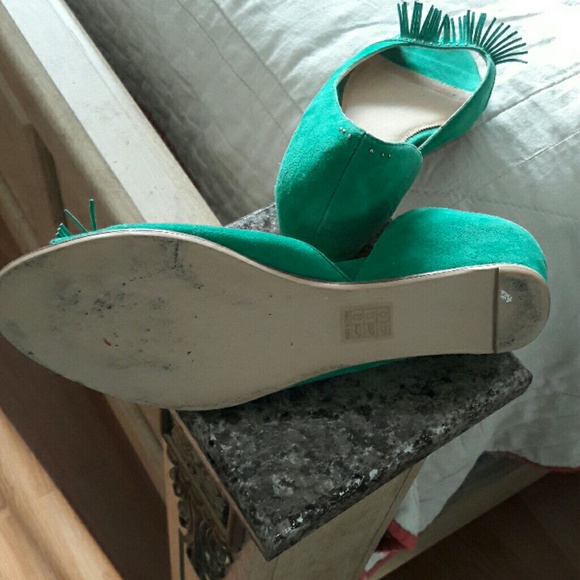 Suede Shoes with 1" heel - Picture 6 of 6