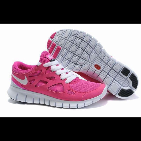 Nike Shoes - Nike Free Run 2