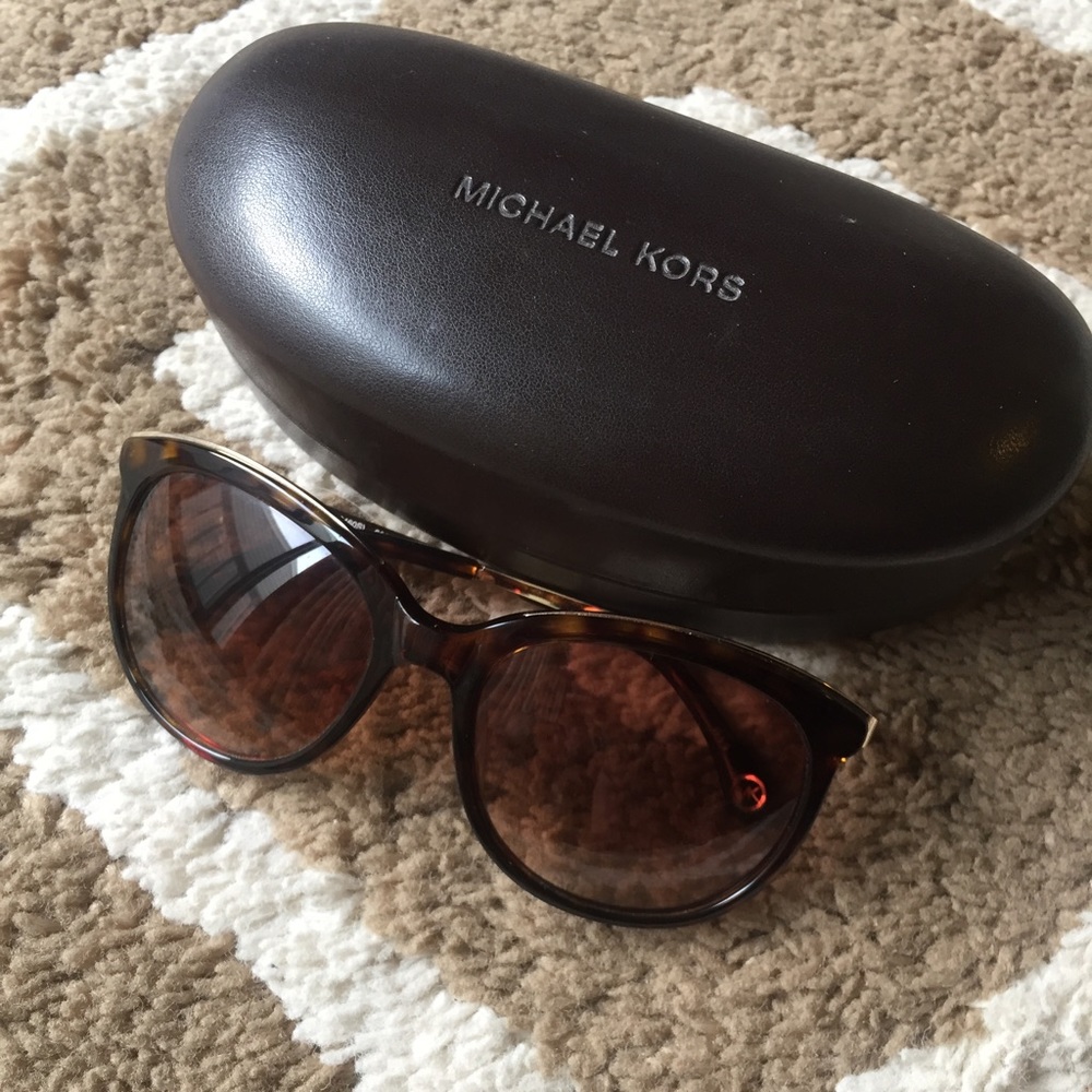 Michael Kors Windsor Women's Round Sunglasses