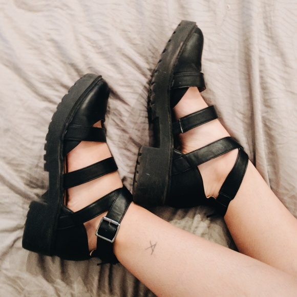 Shoes - Chunky strappy cut out black sandals