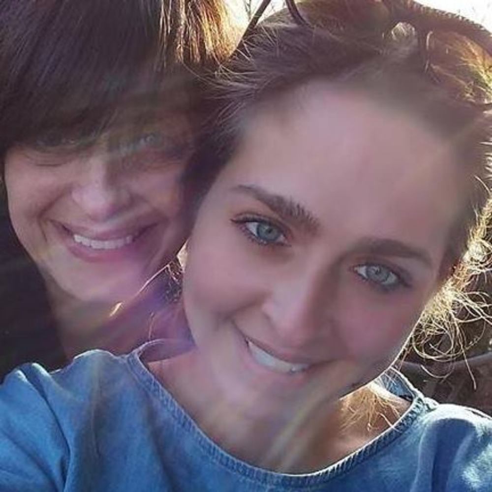 Meet your Posher, Sabrina