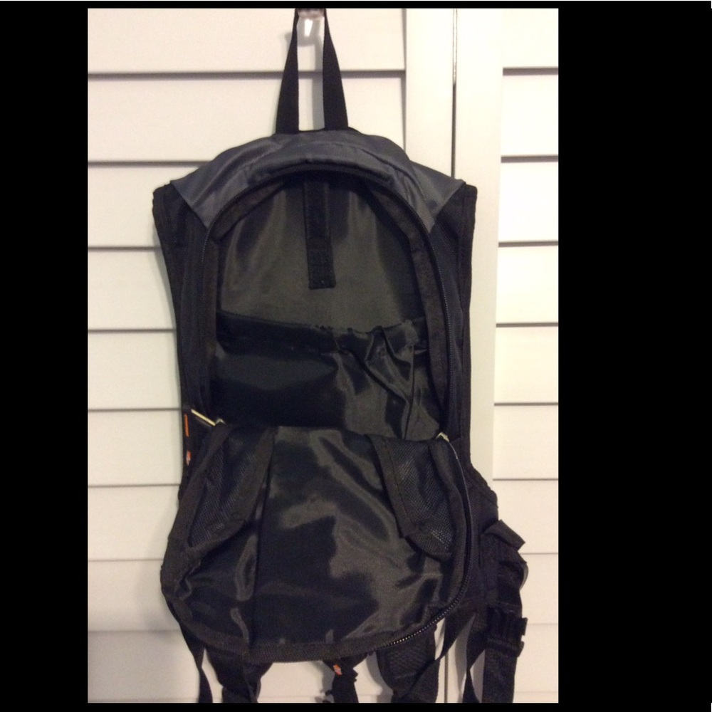 Backpack - Picture 3 of 3